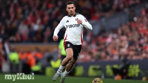 Marco Silva Discusses Antonee Robinson's Future Amid Premier League Interest