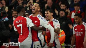 Arsenal Claims 2-0 Victory Over Manchester United, Handing Ruben Amorim His First Premier League Defeat