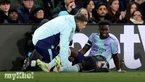 Mikel Arteta Voices Concern Over Bukayo Saka's Hamstring Injury During Arsenal's Win Against Crystal Palace