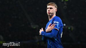 Chelsea Triumphs 4-3 Over Tottenham As Cole Palmer Scores Two Penalties In Comeback