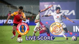 East Bengal vs Punjab FC Highlights, ISL 2024-25: EBFC 4-2 PFC, Torch Bearers Write Beautiful Comeback Story to Drown Shers