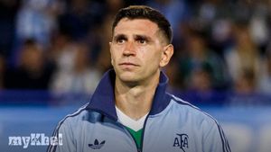 Emiliano Martinez Confirms Retirement Plans If Argentina Wins Back-to-Back World Cups