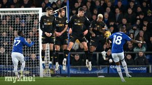 Everton Triumphs 4-0 Over Wolves With Landmark Goal From Ashley Young