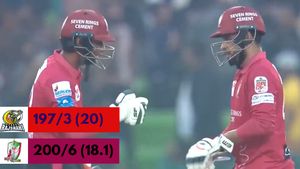 BPL 2025: Fortune Barishal Beat Durbar Rajshahi in Season Opener, Mahmudullah, Faheem Ashraf Star in Comeback Win