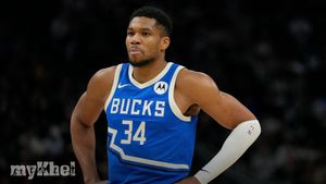 Giannis Antetokounmpo Delivers Triple-Double In Bucks' Win Over Wizards