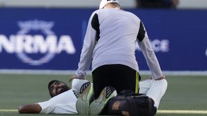 Jasprit Bumrah Injury Scare: Ace Pacer Thankfully Recovers in India vs Australia 2nd Test