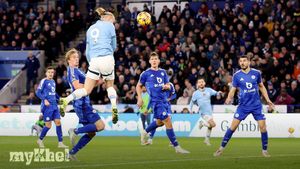 Savinho And Haaland Lead Manchester City To 2-0 Victory Over Leicester City In Guardiola's 500th Match