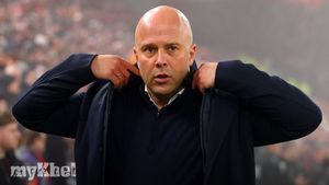 Arne Slot Cautions Liverpool On Complacency In Premier League Title Race Following Man City Slide