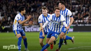 Mats Wieffer's Importance To Brighton Highlighted By Fabian Hurzeler Ahead Of Brentford Match