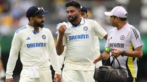 IND vs AUS : Mohammed Siraj Fails To Complete Over, India Receive Big Injury Scare During 3rd Test