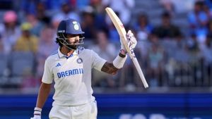 IND vs AUS : Injury Scare For KL Rahul? Star Batter Spotted Receiving Treatment During Net Session