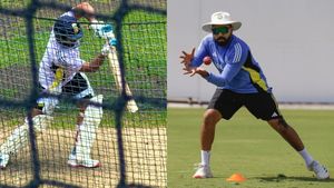 Rohit Sharma Injures Left Knee Ahead Of IND-AUS 4th Test, Spotted Applying Ice Pack During Net Session