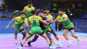 Devank and Ayan power Patna Pirates to 32-28 win over Dabang Delhi, qualify for PKL 11 Final