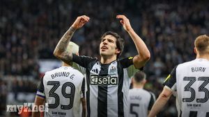 Newcastle United Triumphs Over Brentford 3-1 With Tonali's Two Goals In EFL Cup Quarter-Final