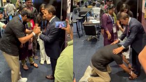 IND vs AUS: Emotional Father of Nitish Kumar Reddy Touches Legendary Sunil Gavaskar Feet - Watch