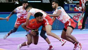 PKL 2024: Rohit's Late Defensive Heroics Help Gujarat Giants Edge U Mumba in Thriller
