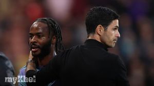 Mikel Arteta Acknowledges Raheem Sterling's Strong Desire To Contribute More At Arsenal