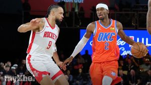 Shai Gilgeous-Alexander Shines As Thunder Advance To NBA Cup Title Game Against Bucks