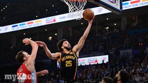 Shai Gilgeous-Alexander Commends Rookie Ajay Mitchell Following Thunder's Victory Over Grizzlies