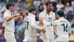 IND vs AUS 2nd Test: 69/1 to 81/4 - India Surrender Slight Advantage in Final Moments of First Session in Adelaide