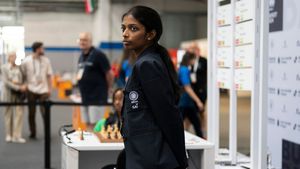 Vaishali Secures Victory in Women's Qualifier for World Blitz Championship