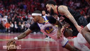 Warriors Coach Steve Kerr Fuming After Controversial Officiating Call Costs Team NBA Cup Semifinal Spot