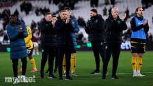 Wolves Chairman Jeff Shi Affirms Support For Gary O'Neil Before Critical Match Against Ipswich Town