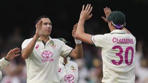 IND vs AUS: India Set 162-Run Target as Australia Start Aggressive Chase at SCG