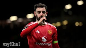 Bruno Fernandes Insists Manchester United Fans Should Never Get Used To Losing Feeling Ahead Of Fulham Clash