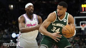 Milwaukee Bucks Players Reflect On Winter Storm Experience Similar To COVID Challenges