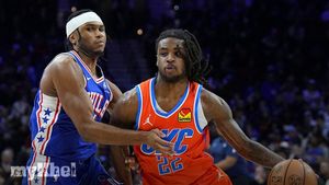 Mark Daigneault Commends Cason Wallace's Progress Following Thunder's Win Against Sixers