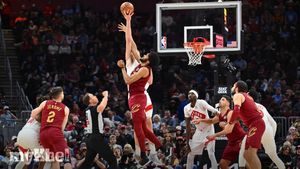 Cleveland Cavaliers Achieve 12th Consecutive Victory Over Toronto Raptors In Thrilling Match