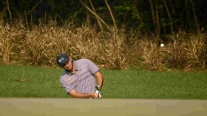 Chacarra Recovers for Clubhouse Lead, Lahiri Finishes Level on Opening Day at International Series India Presented By DLF