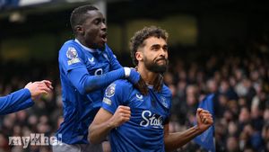 Everton Triumphs 3-2 Against Tottenham As Calvert-Lewin Ends Goal Drought Under Moyes