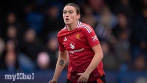 Manchester United Confirms Contract Extension For Grace Clinton Until 2026