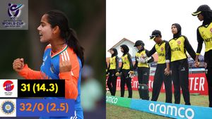 U19 Women’s World Cup 2025: Vaishnavi Sharma's Hat-Trick Show Leads India’s 10-Wicket Thrashing of Malaysia
