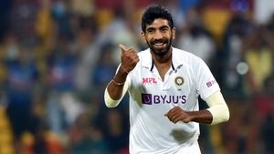 Jasprit Bumrah Injury Update: Ace Indian Pacer Recovering Well And May Be Fit in Time For Champions Trophy - Report