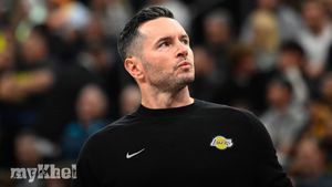 JJ Redick Discusses Missed Opportunities Following Lakers' Defeat To Cavaliers