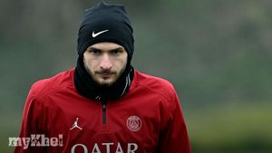 Kvaratskhelia Prepared For Paris Saint-Germain Debut Against Reims, Confirms Luis Enrique