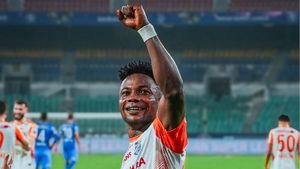 ISL 2024-25: Kerala Blasters Stun Chennaiyin FC in Their Own Backyard, Keep Playoff Hopes Alive with 3-1 Victory