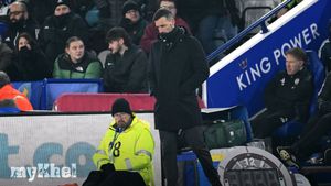 Ruud Van Nistelrooy Acknowledges Leicester City Fans' Frustration After Seventh Consecutive Loss