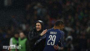 Luis Enrique Praises PSG As A Complete Team Following Impressive 4-2 Victory Against Manchester City