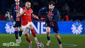 Luis Enrique Encourages PSG To Overcome Disappointing Draw And Prioritise Champions League Success