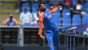 Kuldeep Yadav Hilariously Trolls RCB Fan Over 'Goalkeeper' Remark