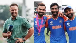 Champions Trophy : Jasprit Bumrah, Virat Kohli, Rohit Sharma IGNORED! AB de Villiers Picks Surprising Name As 'X- Factor'