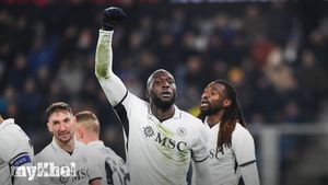Late Romelu Lukaku Header Helps Napoli Secure Thrilling 3-2 Victory Against Atalanta