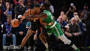 Oklahoma City Thunder's Mark Daigneault Downplays Significance Of 15th Straight Win Over Celtics