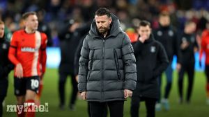 Rob Edwards Departs Luton Town By Mutual Consent Following Disappointing Championship Run