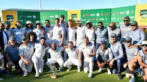 'I don't buy this thing about us beating nobody' - South Africa coach responds to Vaughan claims