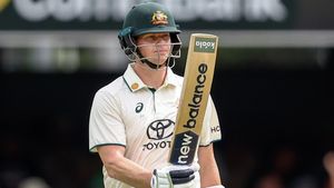Steve Smith Surpasses Rahul Dravid to Become 5th Fastest Batter to Complete 10000 Runs in Test Cricket
